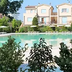 Borgo Dei Fiori Piano Terra Vista Piscina