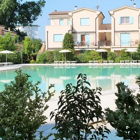Borgo Dei Fiori Piano Terra Vista Piscina Lido di Jesolo